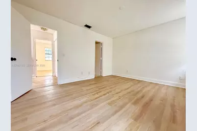 531 NW 103rd Ter, Pembroke Pines, FL 33026 - Photo 17