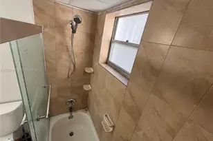 2000 Biarritz Dr, Miami Beach, FL 33141 - Photo 21