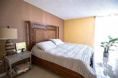 3701 N Country Club Dr #902, Aventura, FL 33180 - Photo 9