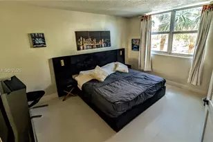7501 E Treasure Dr, North Bay Village, FL 33141 - Photo 7