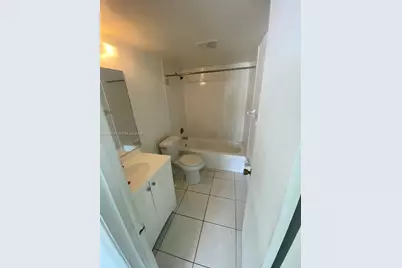 2715 W 66th St #13-21, Hialeah, FL 33016 - Photo 9