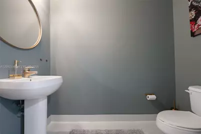 1900 N Bayshore Dr #602, Miami, FL 33132 - Photo 31