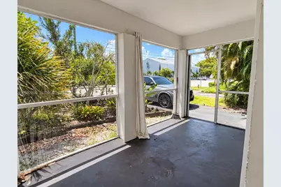 551 NE 26th St #w, Wilton Manors, FL 33305 - Photo 17