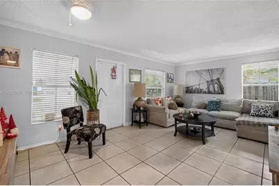 11234 SW 244th Ter, Homestead, FL 33032 - Photo 9