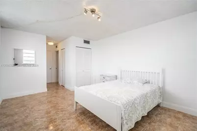 7850 Byron Ave #207, Miami Beach, FL 33141 - Photo 19