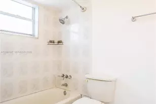 7850 Byron Ave, Miami Beach, FL 33141 - Photo 23