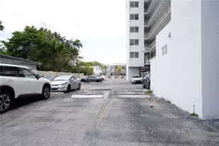 7850 Byron Ave, Miami Beach, FL 33141 - Photo 31