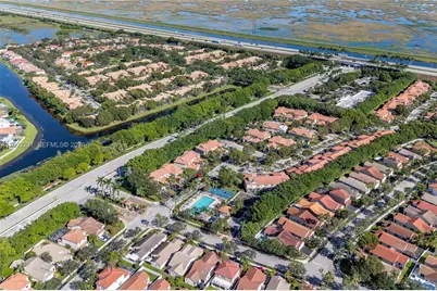 890 San Remo Dr, Weston, FL 33326 - Photo 5