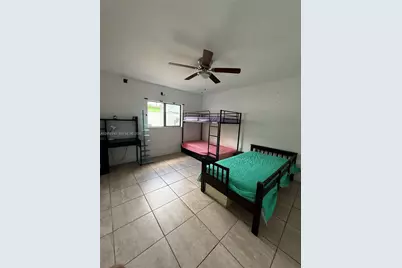 1114 NW 76th St, Miami, FL 33150 - Photo 21