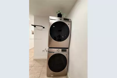 1114 NW 76th St, Miami, FL 33150 - Photo 25