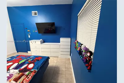 1114 NW 76th St, Miami, FL 33150 - Photo 15