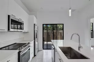 8195 NW 104th Ave, Doral, FL 33178 - Photo 3