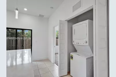 8195 NW 104th Ave #2, Doral, FL 33178 - Photo 5