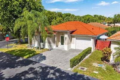 5771 NW 98th Ct, Doral, FL 33178 - Photo 3