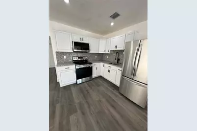 821 NW 20th Ave #821, Miami, FL 33125 - Photo 3