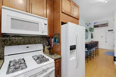 1005 Meridian Ave #8, Miami Beach, FL 33139 - Photo 9