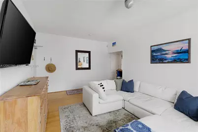 1005 Meridian Ave #8, Miami Beach, FL 33139 - Photo 3