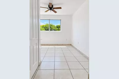 3229 NW 34th St, Miami, FL 33142 - Photo 21