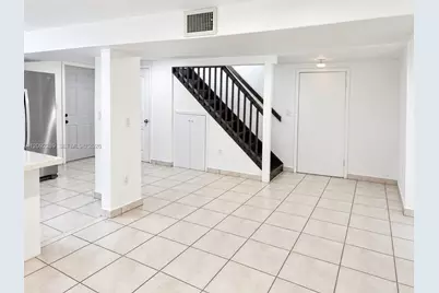 3229 NW 34th St, Miami, FL 33142 - Photo 13