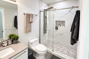 7928 East Dr, North Bay Village, FL 33141 - Photo 27
