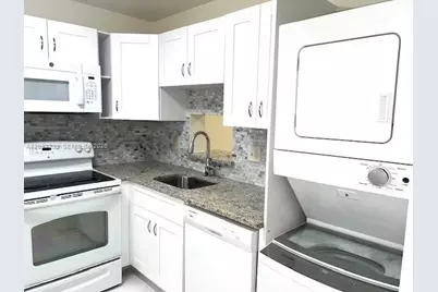 3777 NW 78th Ave #13D, Davie, FL 33024 - Photo 5