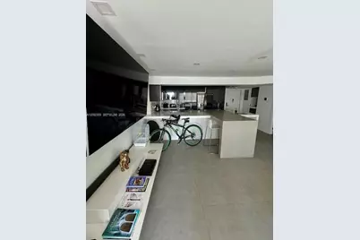 7135 Collins Ave #814, Miami Beach, FL 33141 - Photo 3