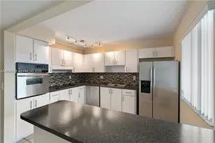 321 Lakeview Dr, Weston, FL 33326 - Photo 3