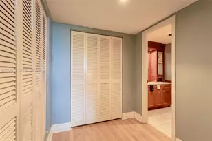 11111 Biscayne Blvd, Miami, FL 33181 - Photo 13
