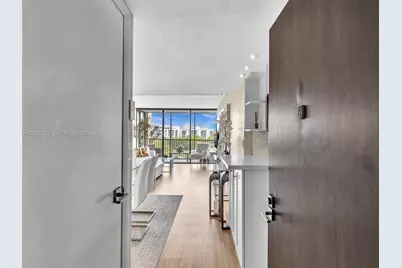 20301 W Country Club Dr #622, Aventura, FL 33180 - Photo 3
