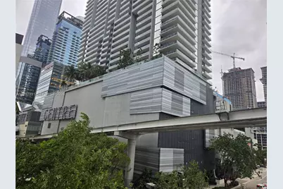 31 SE 6th St #503, Miami, FL 33131 - Photo 13