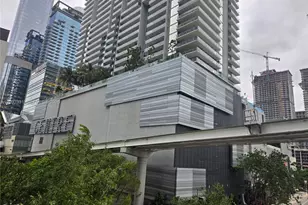 31 SE 6th St, Miami, FL 33131 - Photo 13