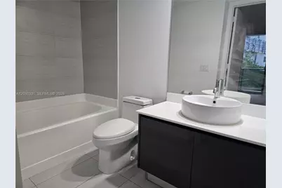 31 SE 6th St #503, Miami, FL 33131 - Photo 9