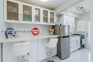 330 74th St, Miami Beach, FL 33141 - Photo 7