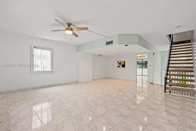3225 NE 13th St #201, Pompano Beach, FL 33062 - Photo 9