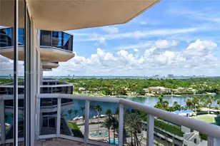 4775 Collins Ave, Miami Beach, FL 33140 - Photo 29