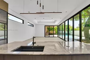 125 SW 29th Rd, Miami, FL 33129 - Photo 29