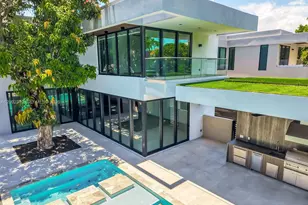 125 SW 29th Rd, Miami, FL 33129 - Photo 1