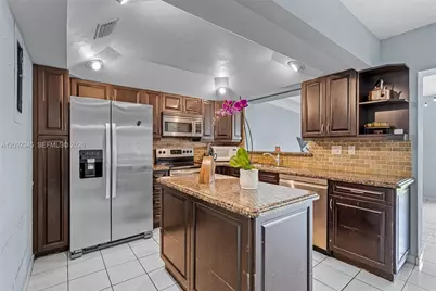 294 NW 134th Ct, Miami, FL 33182 - Photo 11