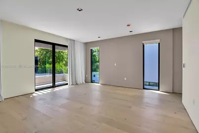 135 SW 29th Rd, Miami, FL 33129 - Photo 39