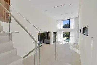 135 SW 29th Rd, Miami, FL 33129 - Photo 27