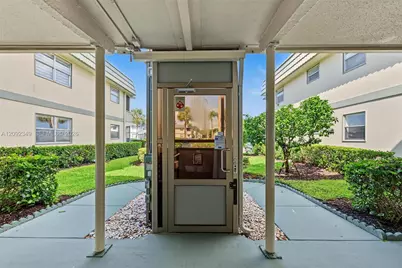 373 Monaco H #H, Delray Beach, FL 33446 - Photo 9