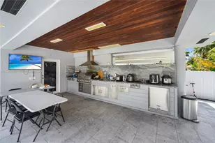 15123 NW 87th Pl, Miami Lakes, FL 33018 - Photo 37