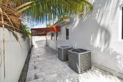 15123 NW 87th Pl, Miami Lakes, FL 33018 - Photo 39