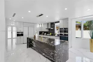 15123 NW 87th Pl, Miami Lakes, FL 33018 - Photo 11