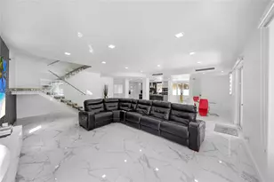 15123 NW 87th Pl, Miami Lakes, FL 33018 - Photo 17