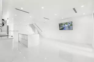 3453 NW 4th St, Miami, FL 33125 - Photo 17