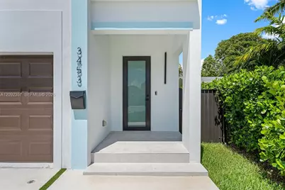 3453 NW 4th St, Miami, FL 33125 - Photo 5