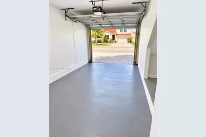 10701 SW 10th Ct, Davie, FL 33324 - Photo 37