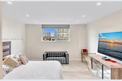 19390 Collins Ave #421, Sunny Isles Beach, FL 33160 - Photo 3
