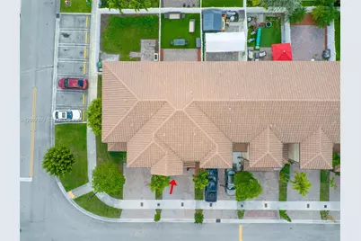 3316 W 91st Ter, Hialeah, FL 33018 - Photo 5